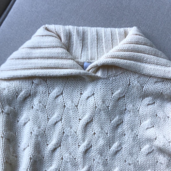 Calvin Klein Sweater with Tags - Picture 4 of 5